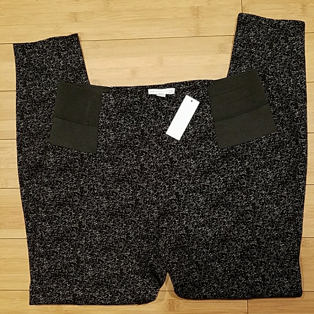 NWT New York & Company skinny pull-on pants
